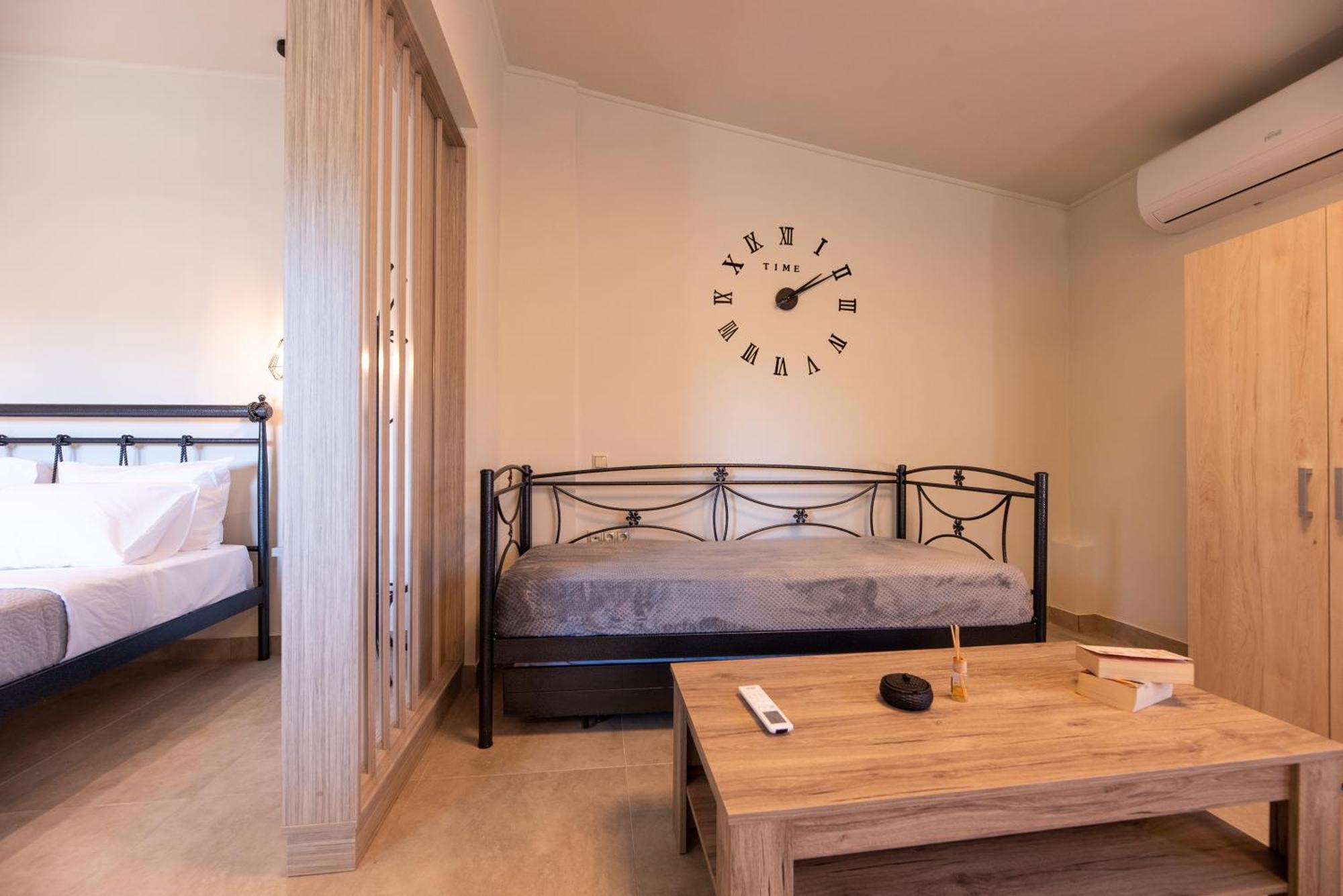 Demi'S Apartments Near Athen'S Airport Artemida  Zewnętrze zdjęcie