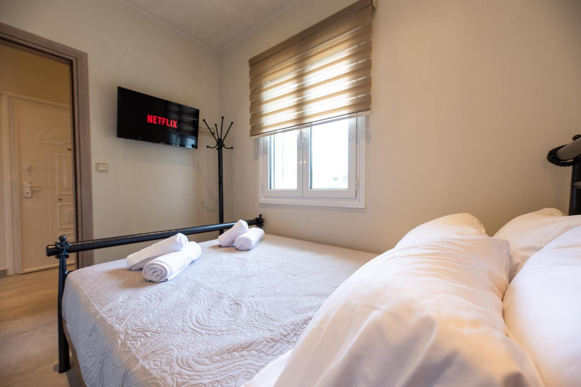 Demi'S Apartments Near Athen'S Airport Artemida  Zewnętrze zdjęcie