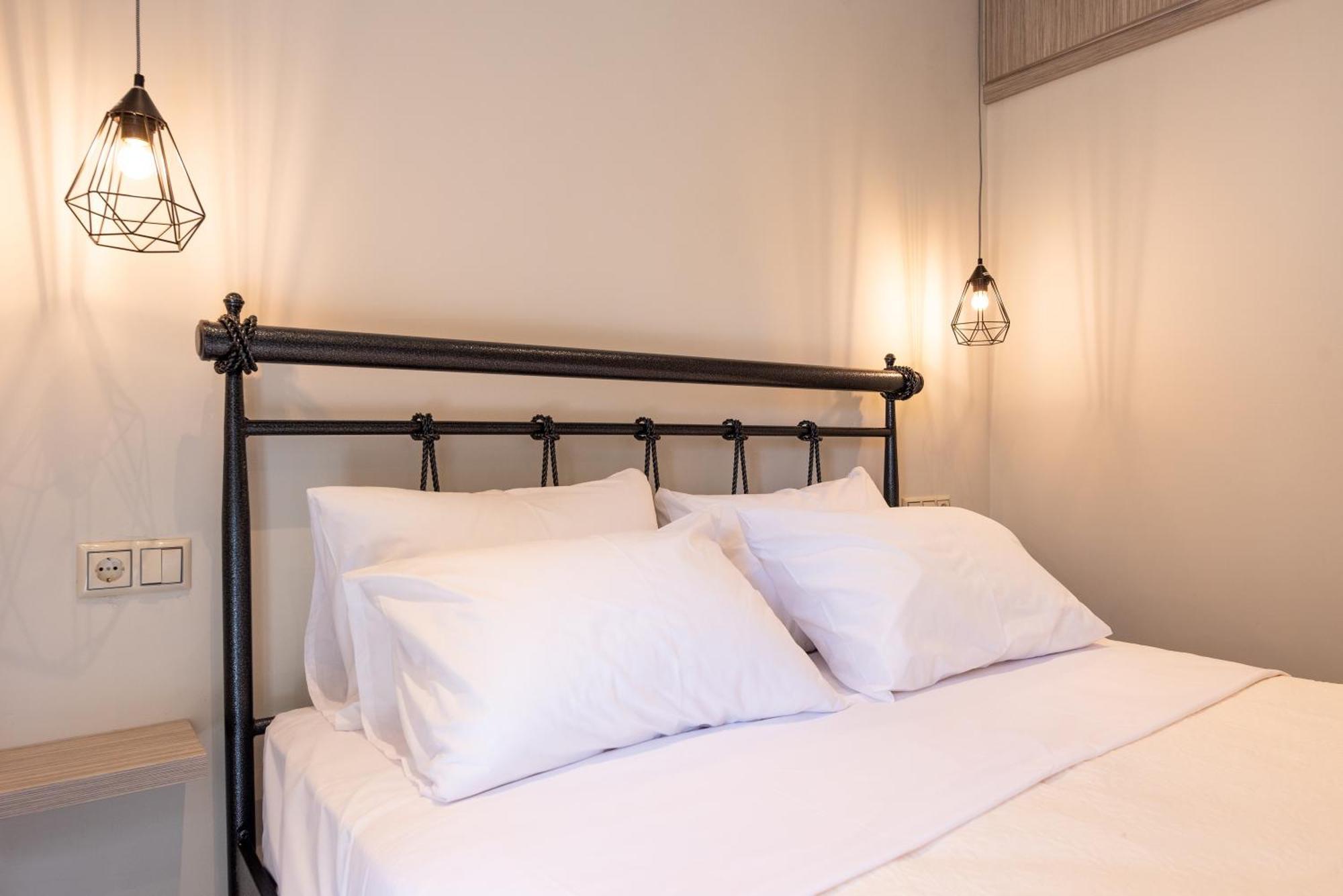 Demi'S Apartments Near Athen'S Airport Artemida  Zewnętrze zdjęcie