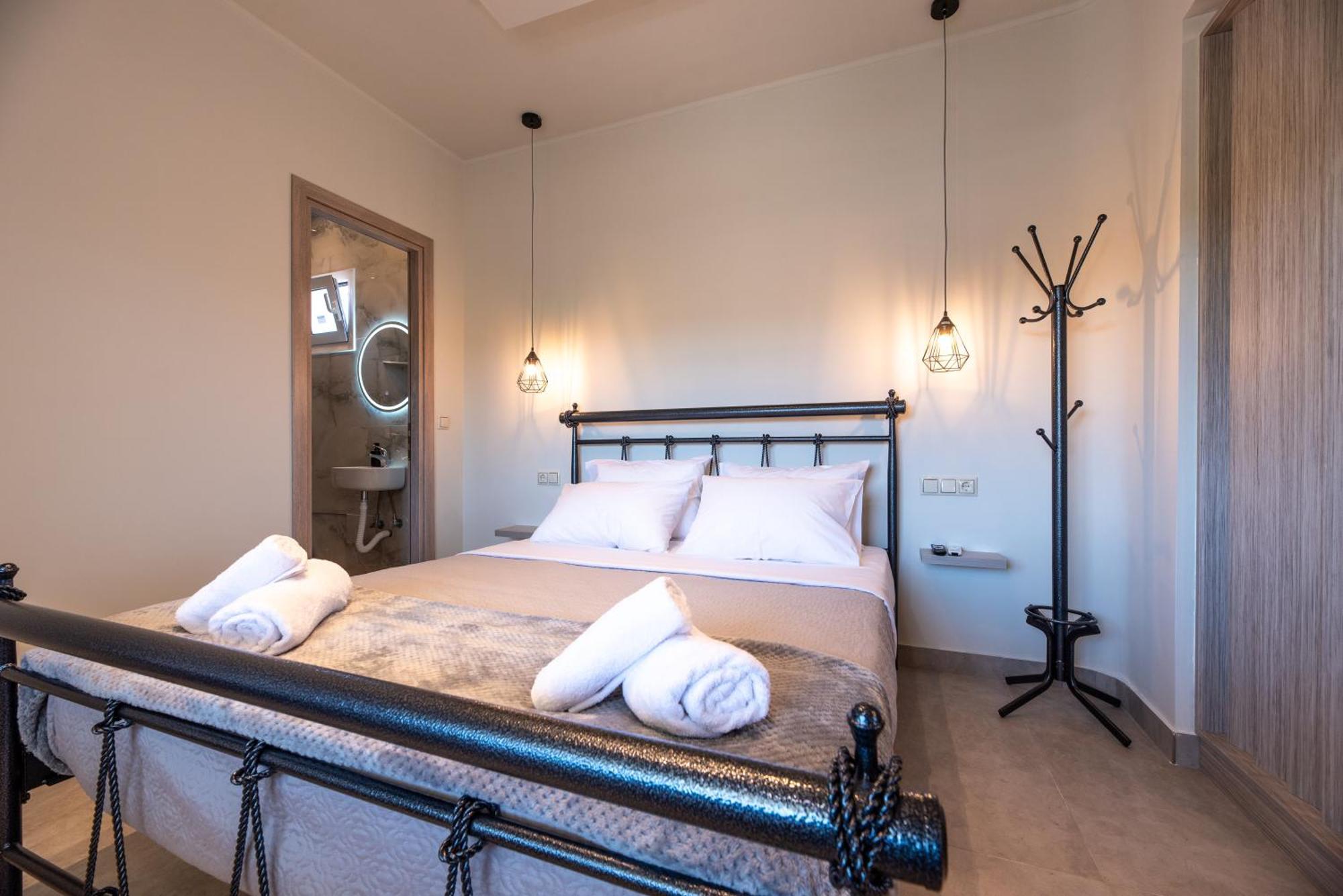 Demi'S Apartments Near Athen'S Airport Artemida  Zewnętrze zdjęcie